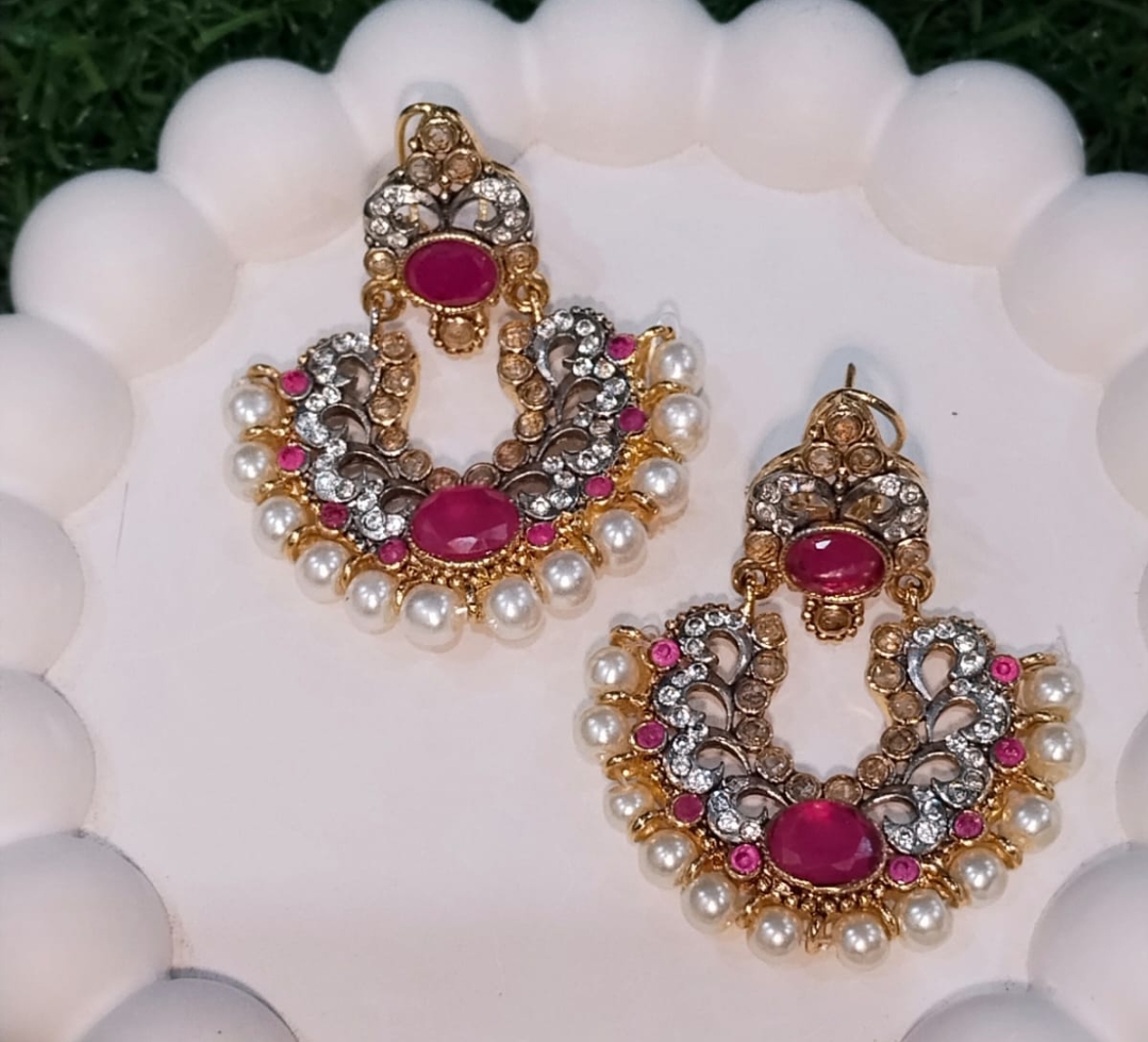 Gold Plated Jaro Stud Earrings – Classic Shine